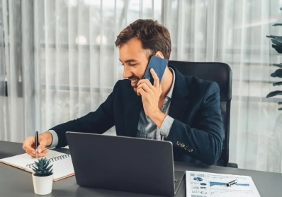 5 Proven Strategies to Close More Deals Over the Phone image sidebar